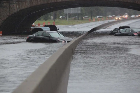 Chùm ảnh cảnh ngập lụt sau cơn mưa lớn kỷ lục tại nước Mỹ