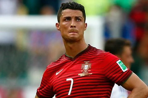 Cristiano Ronaldo bất ngờ bị gạch tên khỏi đội tuyển Bồ Đào Nha