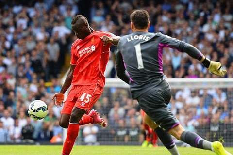 Liverpool vùi dập Tottenham trong ngày ra mắt Mario Balotelli