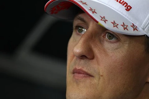 Huyền thoại đua xe Schumacher xuất viện sau 2 lần phẫu thuật