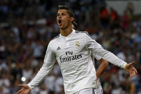 Cận cảnh Ronaldo lập "poker" trong trận đại thắng của Real