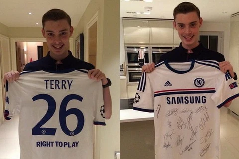 Terry tặng fan Chelsea món quà bất ngờ trong ngày sinh nhật
