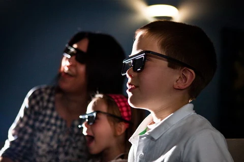 Cảnh báo tác hại khi cho trẻ dưới 6 tuổi xem hình ảnh 3D