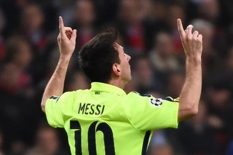 Messi vượt mặt Ronaldo ở cuộc bình chọn cầu thủ vĩ đại nhất