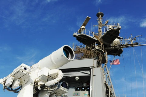 Hải quân Mỹ thử nghiệm vũ khí laser thành công ngoài mong đợi