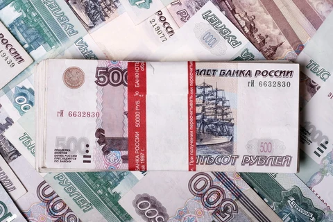 Nga yêu cầu doanh nghiệp bán bớt ngoại tệ để hỗ trợ đồng ruble