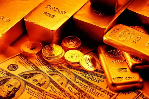 Giá vàng giảm phiên thứ ba trong bối cảnh đồng USD tăng giá