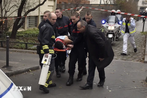 Tổng thống Pháp tuyên bố quốc tang sau vụ xả súng tại Paris