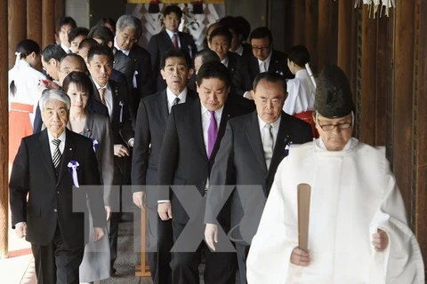 Trung Quốc chỉ trích Nhật Bản về việc thăm đền Yasukuni 