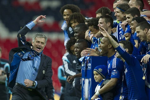 HLV Mourinho nói gì sau khi đưa Chelsea lên ngôi vô địch?