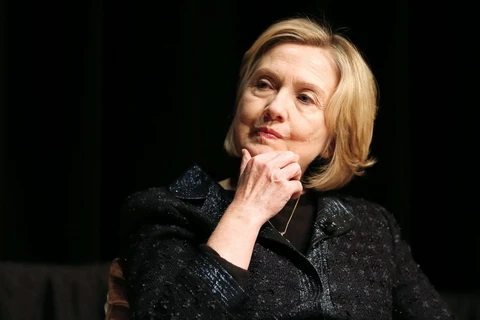 Cựu Ngoại trưởng Mỹ Hillary Clinton đối mặt với bê bối mới