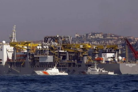Exxon Mobil khoan dầu tại vùng biển Venezuela đòi chủ quyền