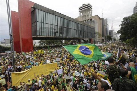 Brazil: Hơn 1 triệu người biểu tình phản đối tổng thống Rousseff