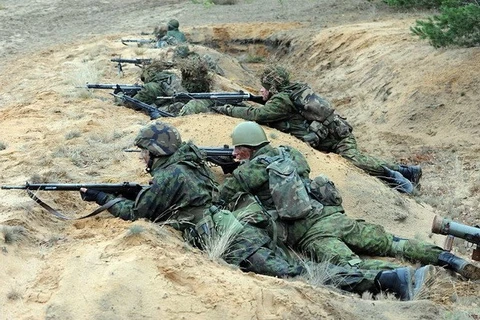 Litva khôi phục chế độ nghĩa vụ quân sự bắt buộc trên toàn quốc
