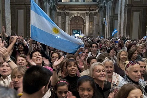 Người Argentina gửi 3 tỷ USD trong các tài khoản ở Uruguay