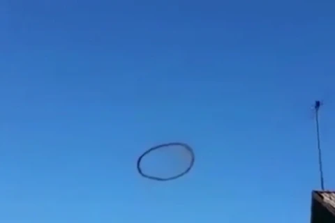 Vòng tròn đen bí hiểm xuất hiện trên bầu trời Kazakhstan
