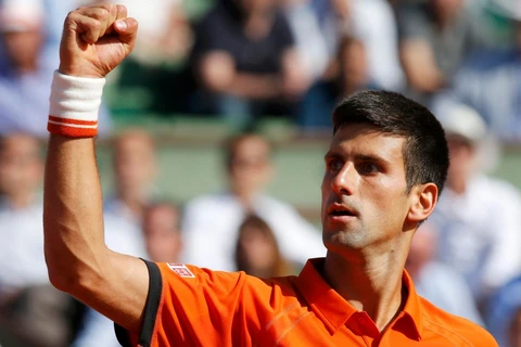 Novak Djokovic lần đầu tiên đánh bại Nadal ở Roland Garros
