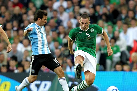 Messi trong trận giao hữu giữa Ireland và Argentina. (Nguồn: sportsjoe.ie)