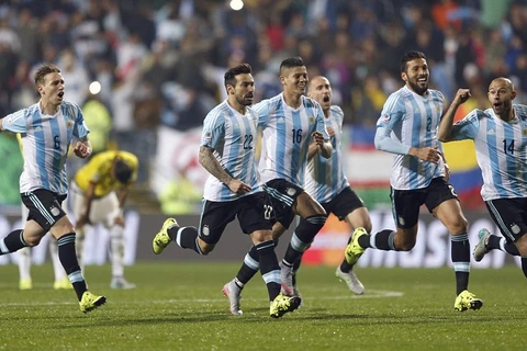 Cận cảnh Argentina nhọc nhằn "vượt ải" Colombia vào bán kết