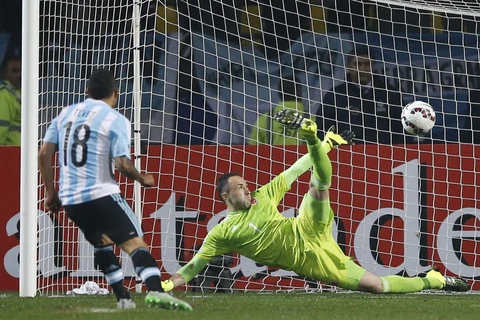 Tevez mang chiến thắng về cho Argentina. (Nguồn: Reuters)