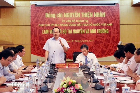 Chủ tịch Uỷ ban Trung ương MTTQ Việt Nam Nguyễn Thiện Nhân phát biểu tại buổi làm việc. (Ảnh: Nguyễn Dân/TTXVN)
