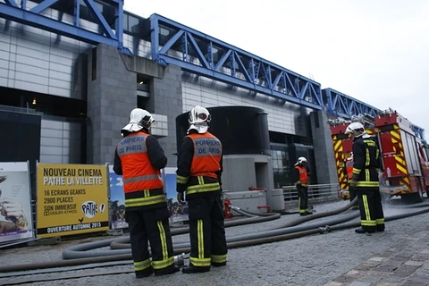 Lực lượng cứu hỏa mất đến 5 giờ đồng hồ mới kiểm soát được tình hình. (Nguồn: AFP/Getty Images)