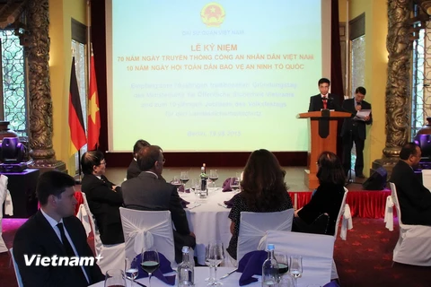 Ông Phạm Việt Chiến​, Tham tán Công sứ Đại sứ quán, phát biểu tại Lễ kỷ niệm ngày truyền thống công an nhân dân. (Ảnh: Mạnh Hùng/Vietnam+)