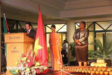 Đại sứ Việt Nam tại Mozambique Nguyễn Văn Trung phát biểu tại lễ kỷ niệm. (Ảnh do Đại sứ quán Việt Nam tại Mozambique cung cấp)