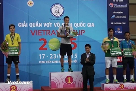 Hai tay vợt vừa góp mặt trong trận chung kết đơn nam giải vô địch quốc gia 2015 cũng tham gia.