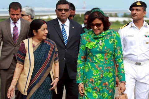 Ngoại trưởng Ấn Độ Sushma Swaraj và người đồng cấp nước chủ nhà Dunya Maumoon. (Nguồn: Reuters)