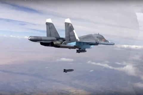 Máy bay Nga thả bom các mục tiêu tại Syria. (Nguồn: AP)
