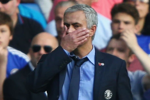 Huấn luyện viên Jose Mourinho lại phải nhận án phạt. (Nguồn: Getty Images)