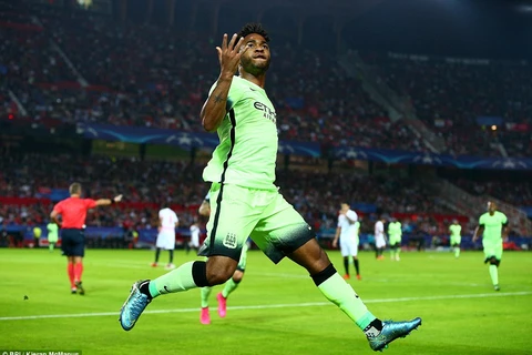 Raheem Sterling mở đầu cho chiến thắng của Manchester City trước Sevilla. (Nguồn: DM)