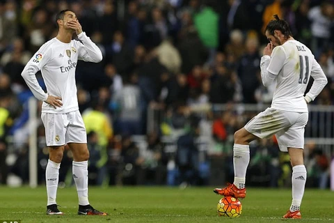 Real Madrid thua cay đắng trước Barcelona ngay trên sân nhà. (Nguồn: AP)