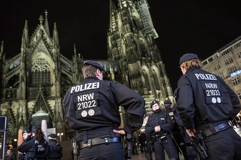 Cảnh sát Đức được tăng cường sau những vụ tấn công trả thù. (Nguồn: EPA)