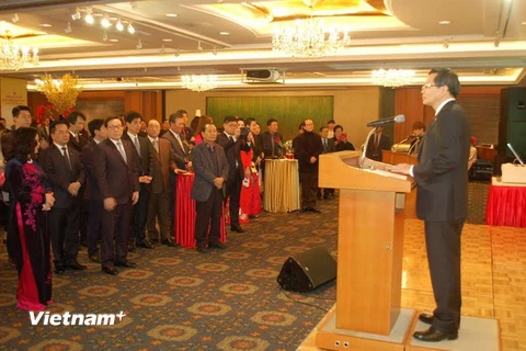 Đại sứ Phạm Hữu Chí phát biểu tại chương trình Tết cộng đồng tại thủ đô Seoul. (Ảnh: Phạm Duy/Vietnam+)