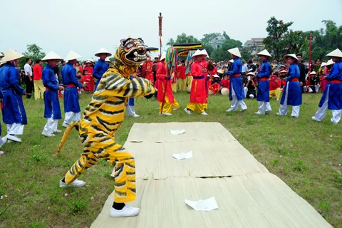 Độc đáo nghệ thuật hát múa Ải Lao ở hội Gióng làng Phù Đổng