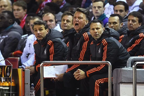 Louis van Gaal tức giận sau thất bại của Manchester United. (Nguồn: Getty Images)