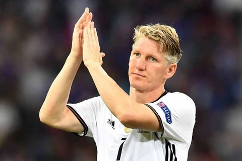 Bastian Schweinsteiger gửi tâm thư cho người hâm mộ. 