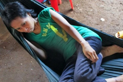 'Người phụ nữ rừng rậm' được gia đình Campuchia nhận nuôi từ năm 2007. (Nguồn: AFP)