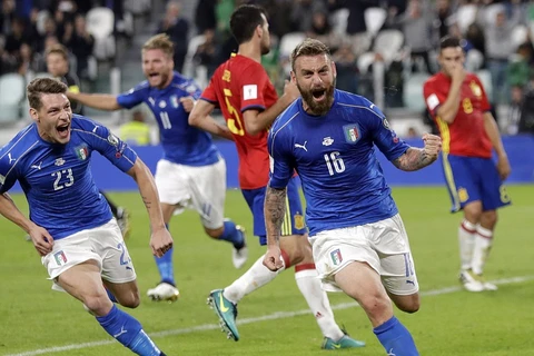 De Rossi giúp Italy giành lại 1 điểm từ Tây Ban Nha. (Nguồn: Getty Images)