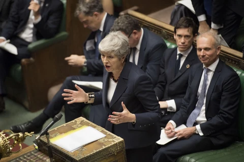 Thủ tướng Anh Theresa May phát biểu tại phiên họp Quốc hội ở London ngày 17/7. (Ảnh: THX/TTXVN)