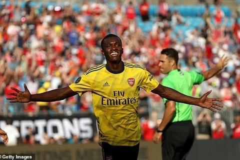 Eddie Nketiah tỏa sáng với 1 cú đúp cho Arsenal.