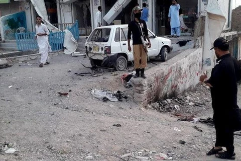 Hiện trường vụ đánh bom ở Pakistan. (Nguồn: arynews.tv)