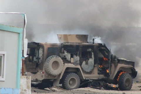 Hiện trường một vụ đánh bom xảy ra tại al-Hasakah. (Nguồn: AP)