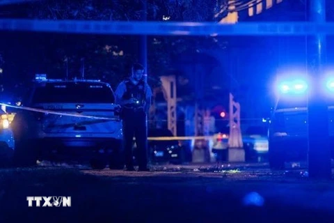 [Photo] Hiện trường vụ xả súng vào đám đông hơn 100 người ở Chicago