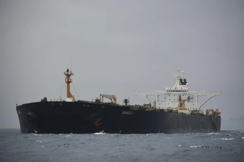 Tàu chở dầu Grace 1 của Iran ở ngoài khơi vùng lãnh thổ Gibraltar thuộc Anh ngày 6/7/2019. (Ảnh: AFP/TTXVN)