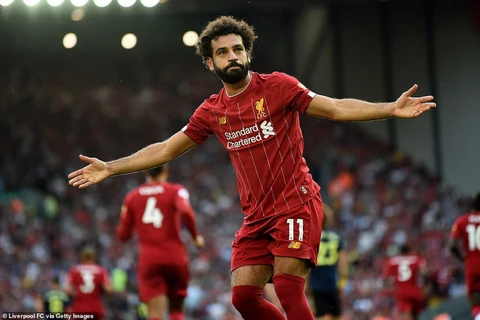 Salah lập cú đúp mang chiến thắng về cho Liverpool.