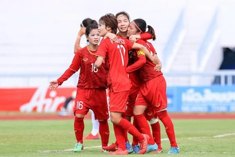 Tuyển nữ Việt Nam sẽ quyết đấu Thái Lan để tranh chức vô địch. (Nguồn: VFF)