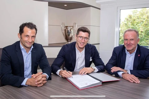 Lewandowski gia hạn hợp đồng với Bayern. (Nguồn: fcbayern.com)